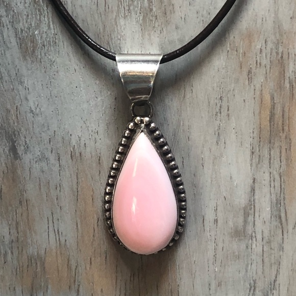 Pink Conch Shell Sterling Pendant - Picture 2 of 11